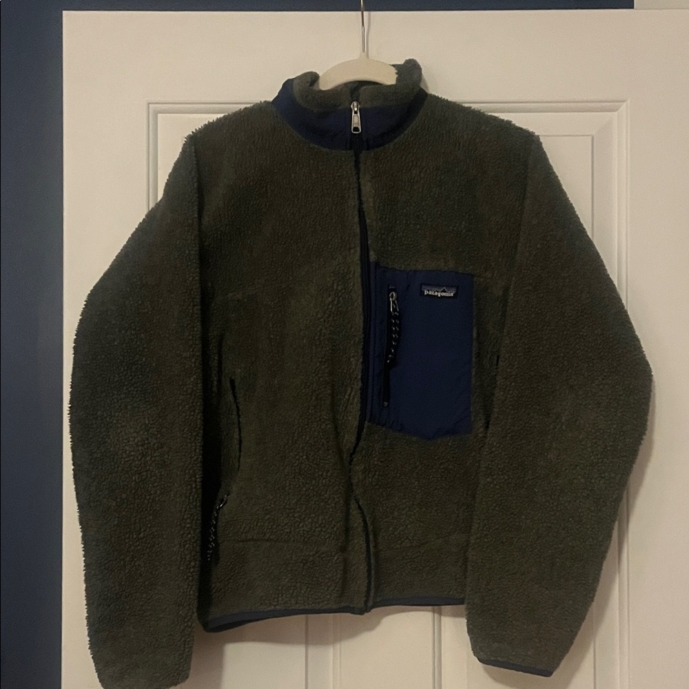 Vintage Patagonia Retro-X Charcoal Gray Fleece with Navy Details